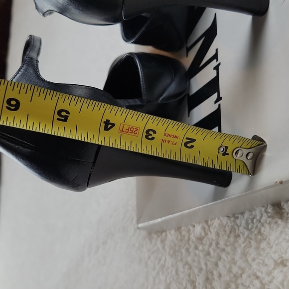 Black Mary Janes heels size 8 NEW!!! - Picture 8 of 14